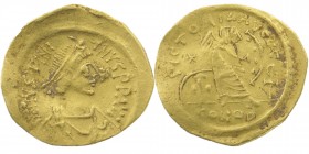 Justin I AD 518-527. Constantinople Semissis AV
Obv: DN IVSTI-NVS P P AVG, diademed, draped, and cuirassed bust right.
Rev: VICTORIA AVGGG, Victory se...