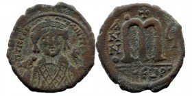Maurice Tiberius, 582-602 AD. AE Follis Theoupolis (Antioch)
Crowned facing bust / 
Rev: Large M. 
S.533
14,76 gr. 28 mm