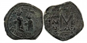 Heraclius. 610-641. AE Follis Constantinople mint. 
Crowned and draped standing figure of Heraclius and Heraclius Constantine NIKO below
Rev: Large M;...