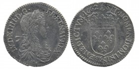 France. Lyon. Louis XIV AD 1643-1715. 1/12 Ecu Ar 1662
laureate and draped bust right.
crowned coat-of-arms;
Duplessy 1486.
2,12 gr. 20 mm