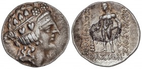 GREEK COINS
Tetradracma. 148 a.C. THASOS. ISLAS DE TRACIA. Anv.: Cabeza juvenil de Dionisos a derecha coronado de hojas de hiedra. Rev.: Hércules en ...