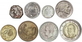 LOTS AND COLLECTIONS
Lote 20 monedas. 1808 a 2005. FERNANDO VII a JUAN CARLOS I. Al, Ni, Albr y AR. Incluye: 1 Real no identificado Felipe III o IV, ...