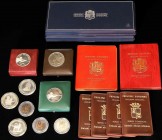 WORLD COINS: ANDORRA
Andorra
Lote 9 monedas y 6 medallas. Siglo XX. AR y Bimetálicas (3). En estuches y carteritas originales, Set 3 monedas 20 Dine...