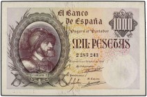 SPANISH BANK NOTES: ESTADO ESPAÑOL
Estado Español
1.000 Pesetas. 21 Octubre 1940. Carlos I. (Leves reparaciones). Ed-445. MBC+.