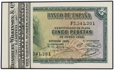 SPANISH BANK NOTES: CIVIL WAR, REPUBLICAN ZONE
Lote 100 billetes 5 Pesetas. 1935. Serie F. Todos correlativos. Con faja-precinto original de Bradbury...