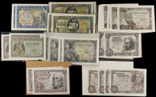 SPANISH BANK NOTES: ESTADO ESPAÑOL
Lote 24 billetes 1 Peseta. 1938 a 1953. Pequeña colección de parejas correlativas de Estado Español con altas cali...