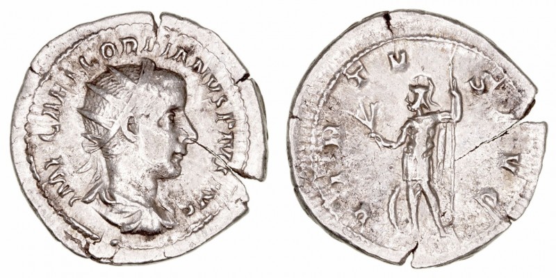Gordiano III
Antoniniano. AR. R/VIRTVS AVG. 3.77g. RIC.56. Grieta en cospel por...