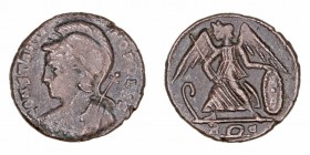 Constantinópolis
1/2 Centenional. AE. R/Victoria a la izq. portando escudo, en exergo AO€. 2.10g. RIC.129 vte. MBC/MBC+.