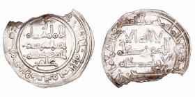 Califato de Córdoba
Hixem II
Dírhem. AR. Al Andalus. 392 H. 2.03g. V.569. Falta trozo de orla. (MBC+).