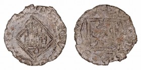 Corona Castellano Leonesa
Enrique IV
Blanca de rombo. VE. Coruña. Con venera bajo el castillo. 0.88g. AB.830. BC+.