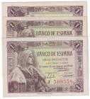 Estado Español, Banco de España
1 Peseta. 15 junio 1945. Serie J. Lote de 3 billetes. ED.448a. EBC.