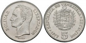 ESTADOS UNIDOS DE VENEZUELA. 5 Bolívares. (Ar. 15,06g/30mm). 1977. (Km#Y53.1). SC-.