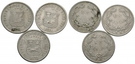 ESTADOS UNIDOS DE VENEZUELA. Lote compuesto por 3 monedas de 1 Centavo de diferentes años. MBC-/MBC. A EXAMINAR.