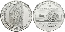 REPÚBLICA DE VENEZUELA. 50 Bolívares. (Ar. 31,10g/35mm). 1990. 50 Aniversario de la primera sede del Banco Central. (Km#Y66). Encapsulado NGCPF-67 ULT...