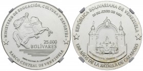 REPÚBLICA BOLIVARIANA DE VENEZUELA. 25 mil Bolívares. 2001. (Ar. 28,00g/35mm). 2001. 180 Aniversario de la Batalla de Carabobo. (UC-303). Encapsulado ...