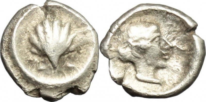 Greek Italy. Southern Apulia, Tarentum. AR Hemilitron, c. 470-450 BC. D/ Cockle ...