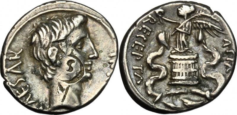 Augustus (27 B.C - 14 AD). AR Quinarius, c. 29-27 BC. D/ CAESAR [IMP VII]. Bare ...