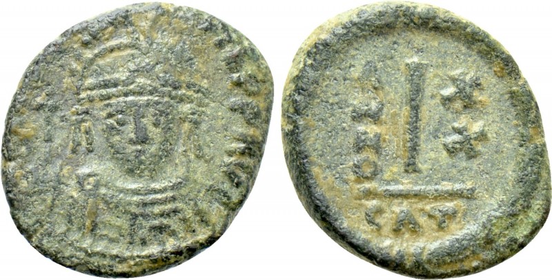 MAURICE TIBERIUS (582-602). Decanummium. Catania. 

Obv: Crowned and cuirassed...