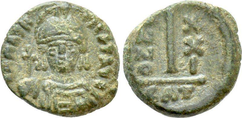 MAURICE TIBERIUS (582-602). Decanummium. Catania. 

Obv: Crowned and cuirassed...