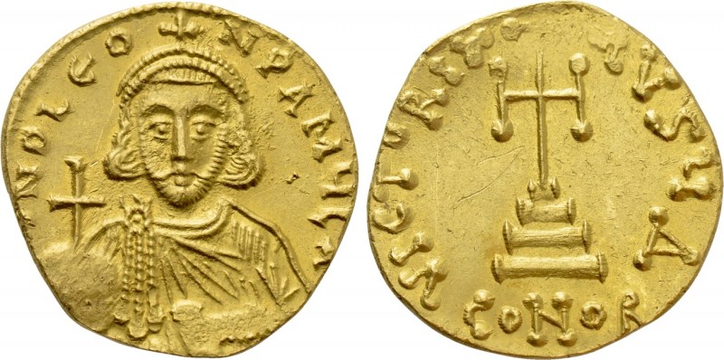 LEO III THE "ISAURIAN" (717-741). GOLD Solidus. Constantinople. 

Obv: δ N D L...