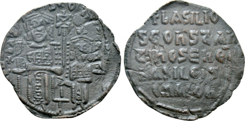 BASIL I THE MACEDONIAN with CONSTANTINE (867-886). Follis. Constantinople. 

O...