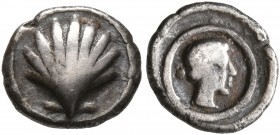 CALABRIA. Tarentum. Circa 470-450 BC. Litra (Silver, 9 mm, 0.67 g, 10 h). Cockle shell. Rev. Female head right within linear circle. HN Italy 840. Vla...
