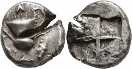 CYCLADES, Naxos. Circa 520/15-490 BC. Stater (Silver, 22 mm, 12.18 g). Kantharos with ivy leaf above and bunch of grapes hanging from each handle. Rev...