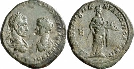 MOESIA INFERIOR. Marcianopolis. Macrinus, with Diadumenian as Caesar, 217-218. Pentassarion (Bronze, 27 mm, 9.99 g, 1 h), Pontianus, legatus consulari...