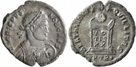 Crispus, Caesar, 316-326. Follis (Bronze, 19 mm, 1.92 g, 6 h), Treveri, 322. D N CRISPVS NOB CAES Laureate and cuirassed bust of Crispus to right, hol...
