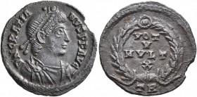 Gratian, 367-383. Siliqua (Silver, 17 mm, 1.70 g, 6 h), Treveri, circa 367-375. D N GRATIA-NVS P F AVG Pearl-diademed, draped and cuirassed bust of Gr...