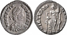 Gratian, 367-383. Siliqua (Silver, 17 mm, 1.82 g, 12 h), Treveri, 378-383. D N GRATIA-NVS P F AVG Pearl-diademed, draped and cuirassed bust of Gratian...