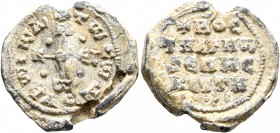 Johannes, imperial ostiarios and episkeptites, 10th century. Seal (Lead, 18 mm, 3.64 g, 11 h). Tω Cω ΔOVΛω IωA, Monogram K(VP)IЄ Rω(H)ΘЄI with pearls ...