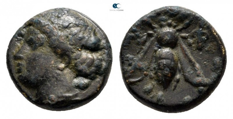 Ionia. Ephesos 375-325 BC. 
Bronze Æ

11 mm., 1,43 g.



very fine