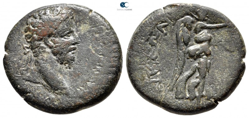 Macedon. Thessalonica. Commodus AD 180-192. 
Bronze Æ

27 mm., 11,51 g.


...