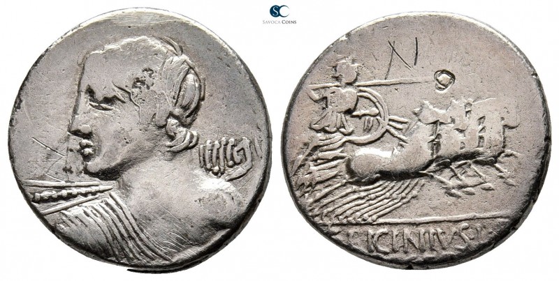 C. Licinius L. F. Macer 84 BC. Rome
Denarius AR

19 mm., 3,98 g.



very ...