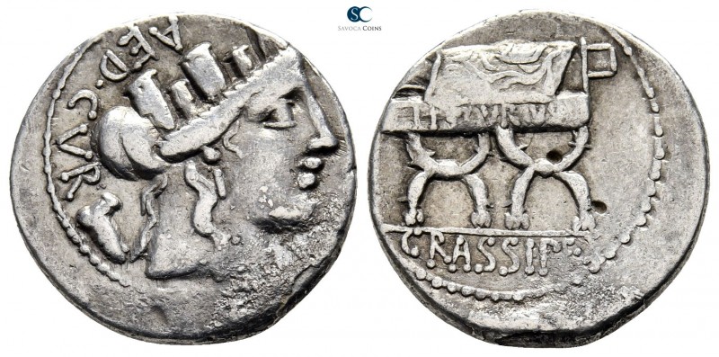 P. Furius Crassipes 84 BC. Rome
Denarius AR

20 mm., 3,83 g.



very fine