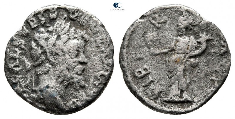 Septimius Severus AD 193-211. Emesa
Denarius AR

17 mm., 2,01 g.



nearl...