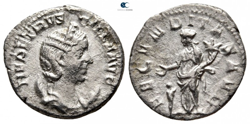 Herennia Etruscilla AD 249-251. Rome
Antoninianus AR

22 mm., 3,48 g.



...