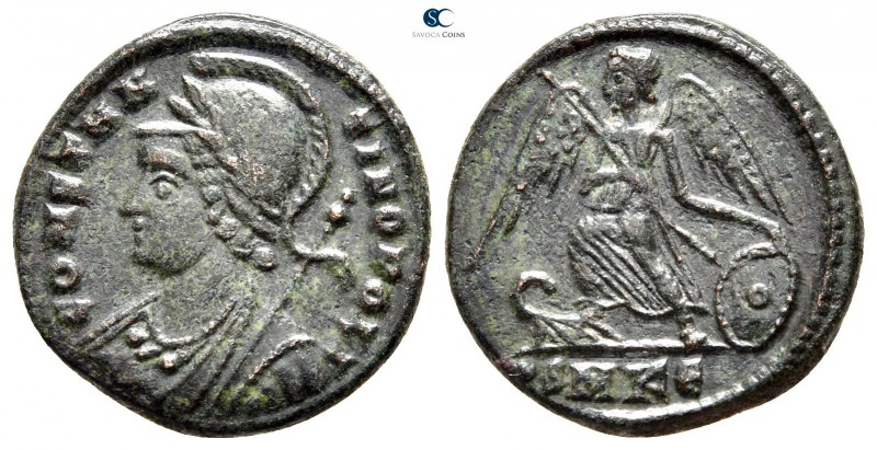 City Commemorative AD 330-354. Cyzicus
Follis Æ

18 mm., 2,52 g.



very ...