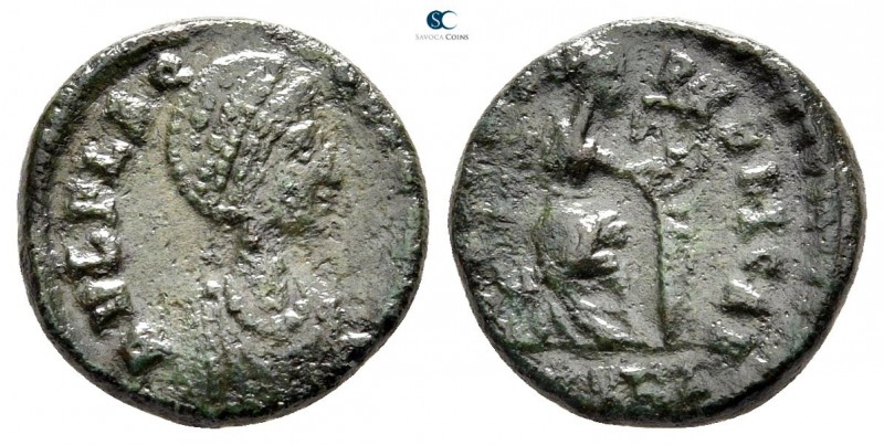 Aelia Flacilla AD 383-386. Uncertain mint
Follis Æ

13 mm., 1,38 g.



ve...