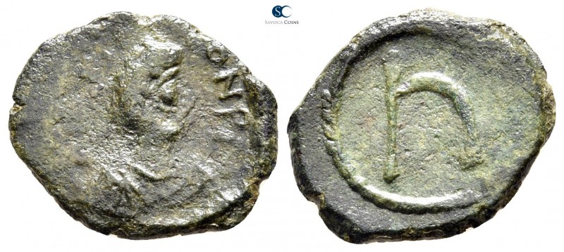 Tiberius II Constantine AD 578-582. Constantinople
Pentanummium Æ

18 mm., 1,...