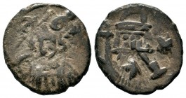 Constantin IV (668-685), AE 
Condition: Very Fine

Weight: 5,95 gr
Diameter: 22,39 mm