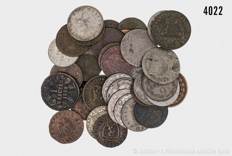 Nassau, umfangreiches Konv. von 40 Kleinmünzen, verschiedene Münztypen (Kreuzer,...