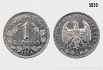 Drittes Reich, Konv. von zwei 1-Reichsmark-Münzen, bestehend aus: 1 Reichsmark 1934 D und J. AKS 36; Jaeger 354.