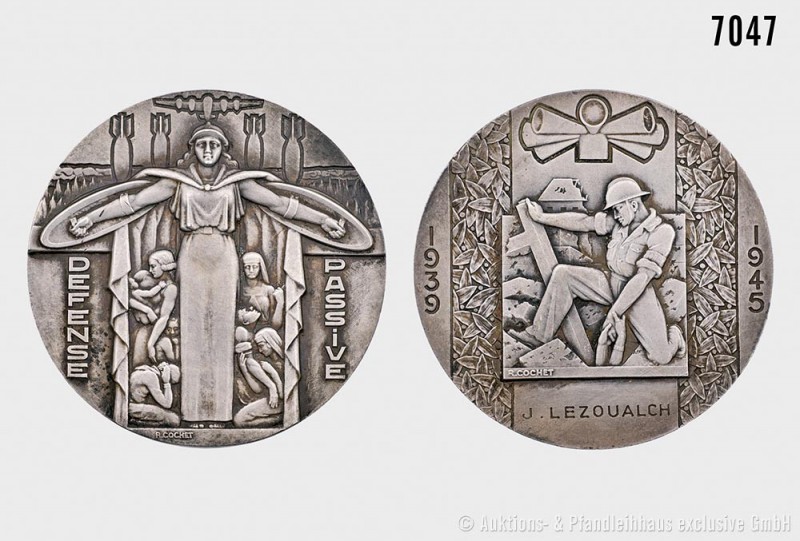 Frankreich, versilberte Bronzemedaille o. J. (nach 1945), von Robert Cochet, auf...