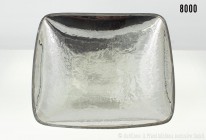 Anbietschale, um 1925, 835er Silber, Hammerschlag. 33,5 x 31,2 cm. 1372 g. Leichte Gebrauchsspuren, sonst guter bis sehr guter Zustand.