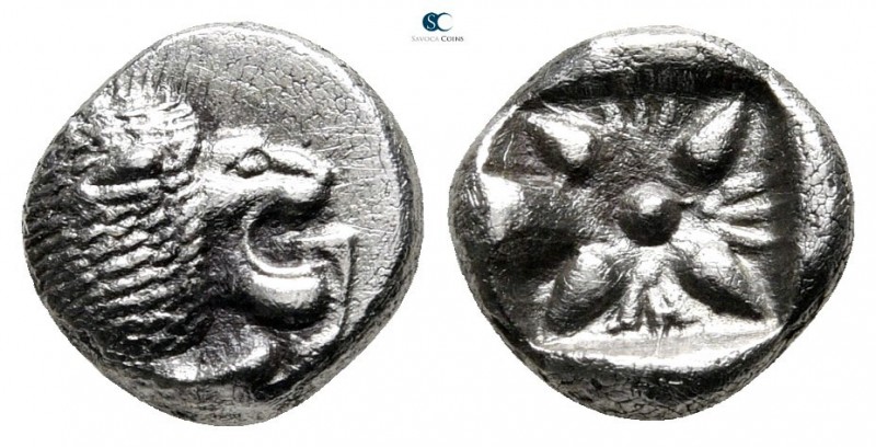 Ionia. Miletos 550-400 BC. 
Diobol AR

9 mm., 1,16 g.

Forepart of lion rig...