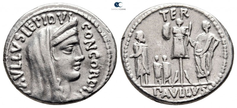 L. Aemilius Lepidus Paullus 62 BC. Rome
Denarius AR

20 mm., 4,03 g.

PAVLL...