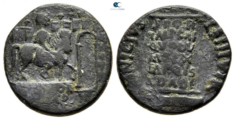 Augustus 27 BC-AD 14. L. Vinicius, moneyer. Struck 16 BC. Rome
Denarius AR

1...