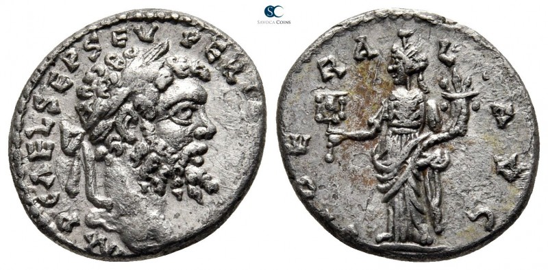 Septimius Severus AD 193-211. Emesa
Denarius AR

17 mm., 2,72 g.

[IM]P CAE...